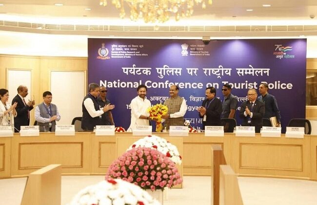 Lok Sabha Speaker Shri Om Birla addresses the National Conference on Tourist Police Scheme held in New Delhi on October 19