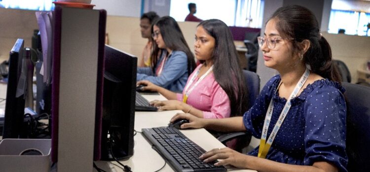 Who Says Only MNCs Pay Big? FastInfo Shatters the Myth With ₹35+ LPA Packages