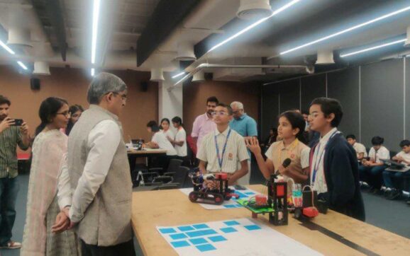 Makerspaces Innovation Lab: Redefining Learning Beyond the Classroom
